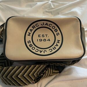 Marc Jacobs Beige and Black Crossbody 💯 AUTHENTIC!